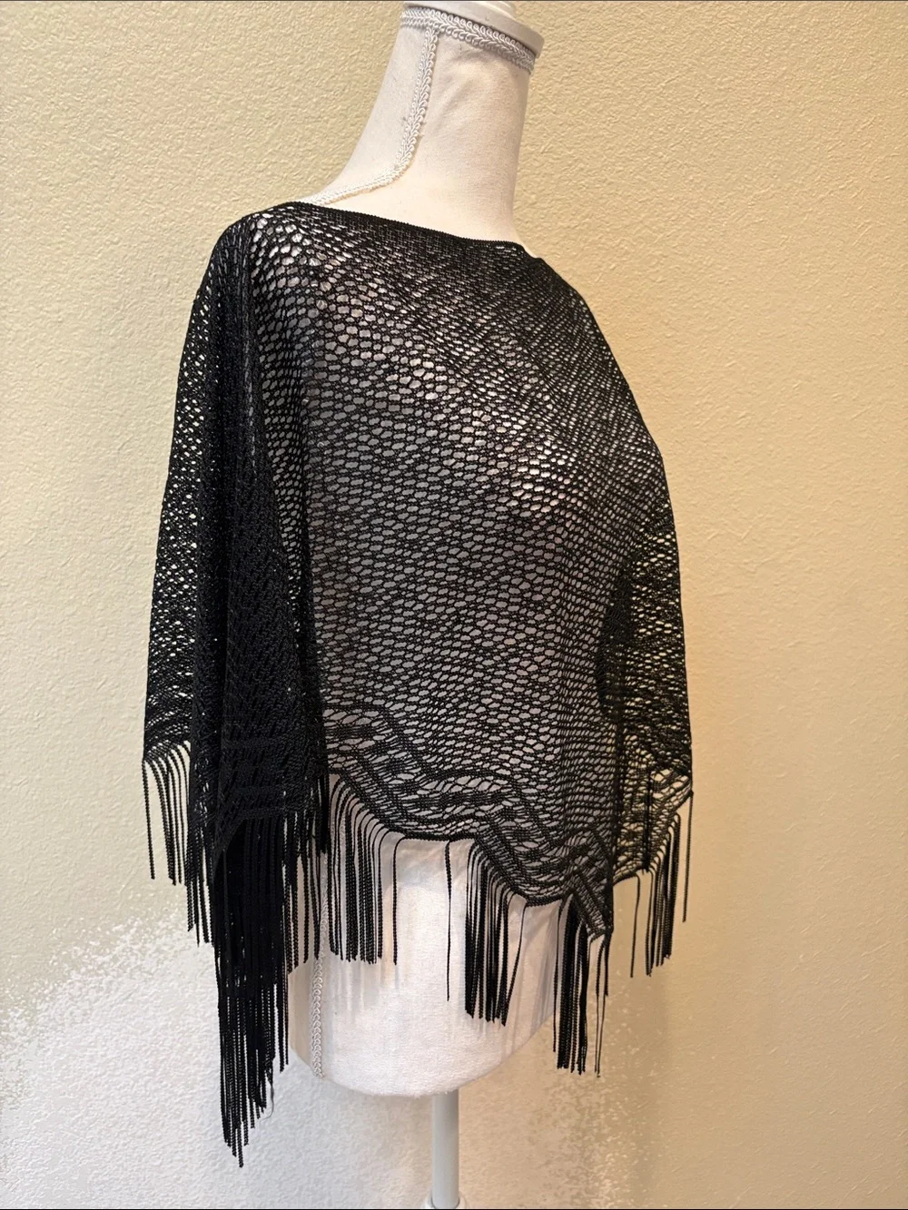 Linda Leal chic black